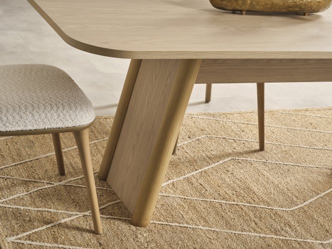 Hera Dining Room Set