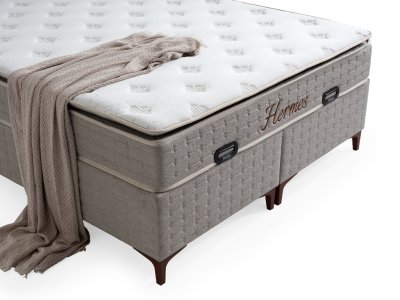 Hermes Bed